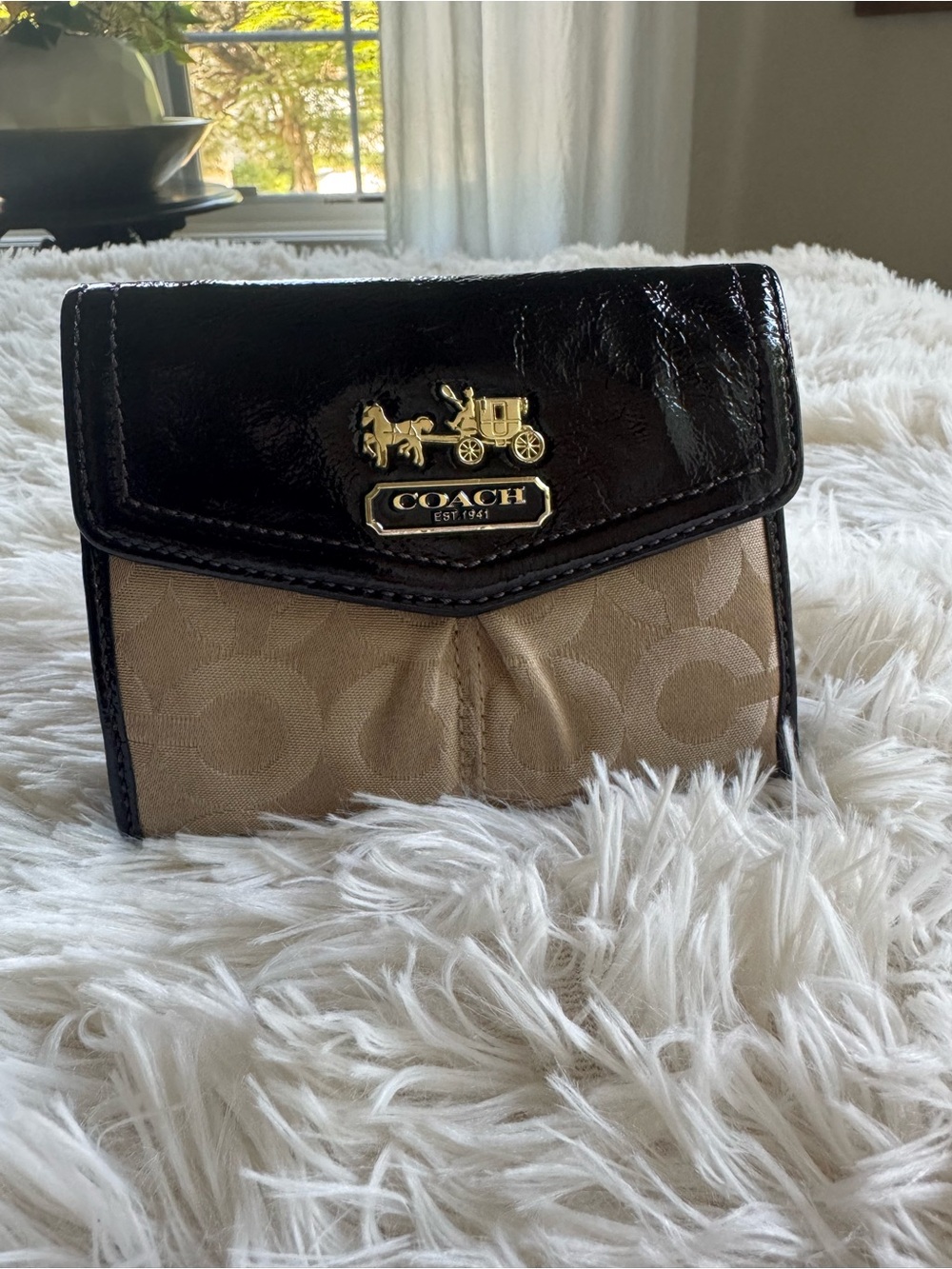 Y2K VTG Coach Tan Signature Canvas Wallet with Brown Patent Trim & Gold Hardware
